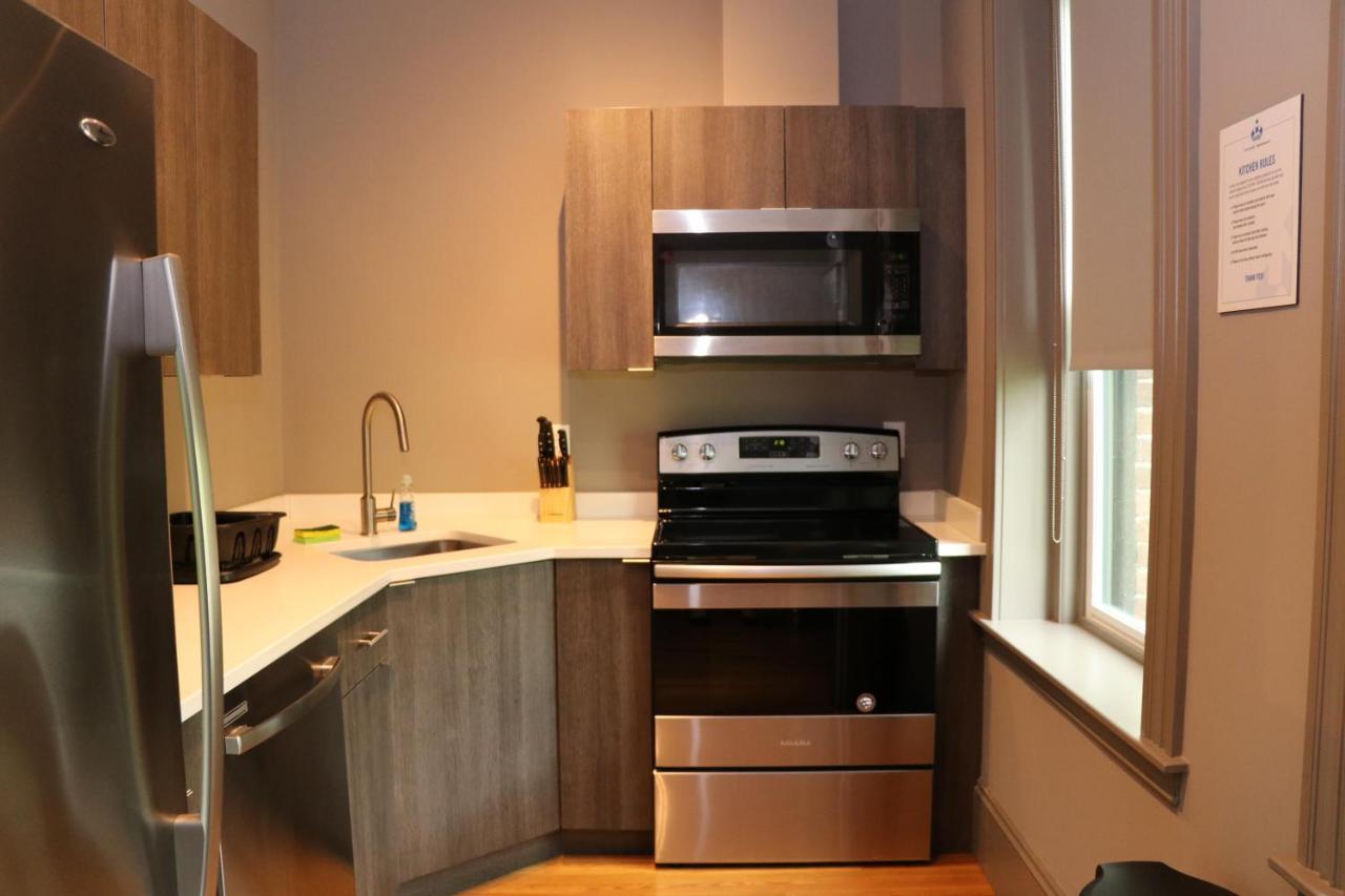 A Stylish Stay W/ A Queen Bed, Heated Floors.. #37 ブルックライン エクステリア 写真